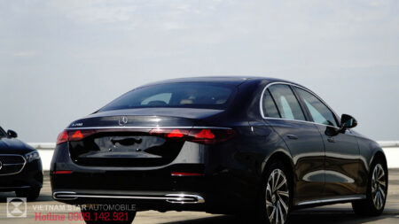 E200 Exclusive All New màu đen
