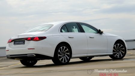 Vẻ đẹp thanh lịch của Mercedes-Benz E200 Exclusive màu trắng mới.