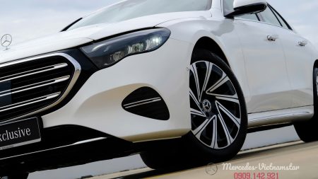 Cận cảnh thiết kế All New của E200 Exclusive màu trắng 2025.