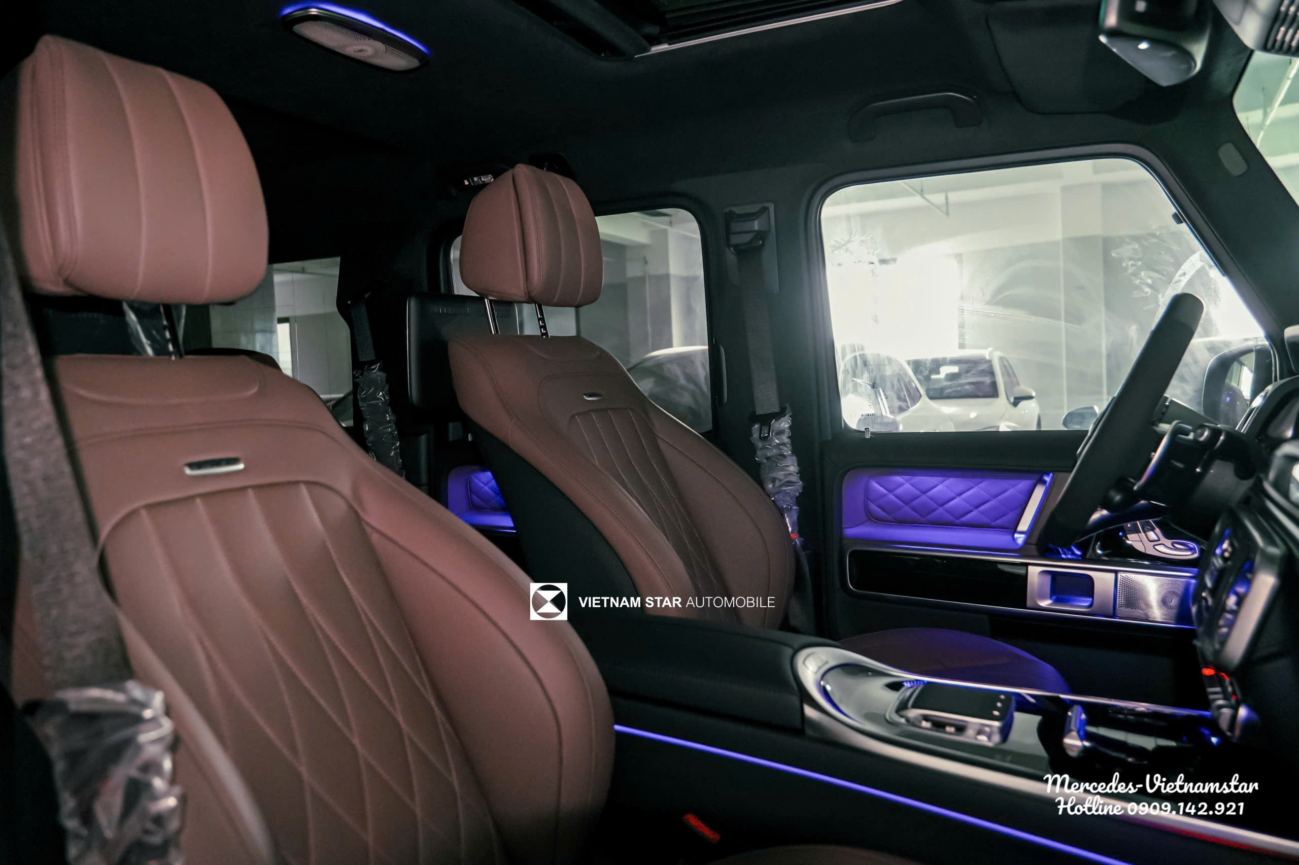 Ghế ngồi bọc da Nappa thượng hạng sang trọng bên trong cabin xe AMG G63.