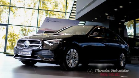 Vẻ đẹp hiện đại của ngoại thất C200 Avantgarde màu đen.