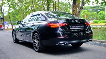 Tổng quan ngoại thất C200 Avantgarde Plus thế hệ mới.