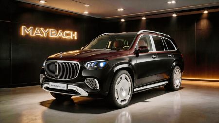 Tổng thể ngoại thất uy nghi của mẫu xe siêu sang Maybach GLS600 phiên bản mới nhất.
