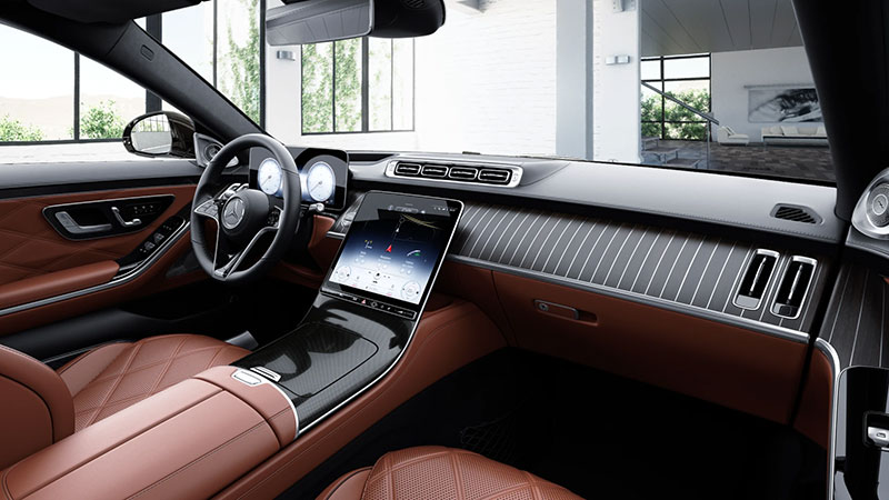 Khoang lái màu Nâu trên Maybach S680
