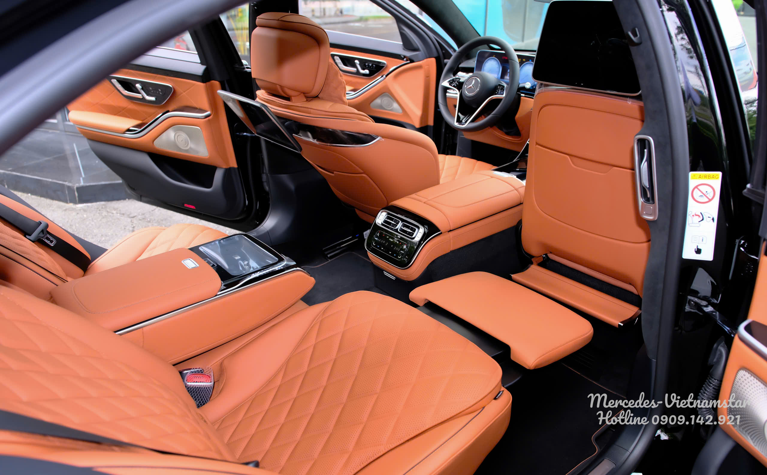 Ghế chủ tịch ngả lưng sâu tone màu Nâu đẳng cấp trên S450 Luxury