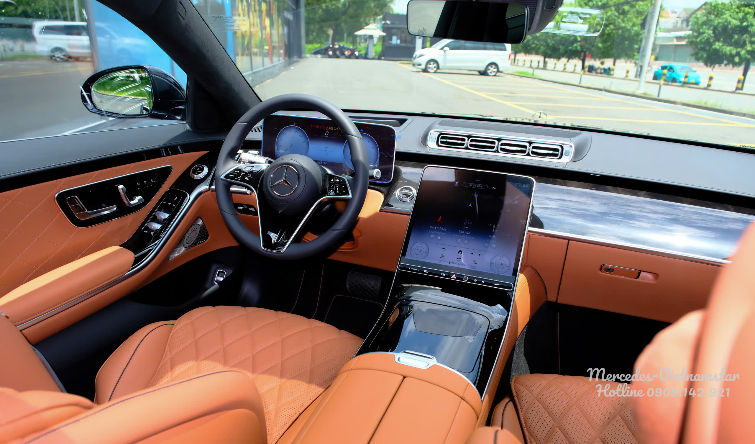 Cận cảnh nội thất da Nâu cao cấp của Mercedes S450 Luxury chính hãng