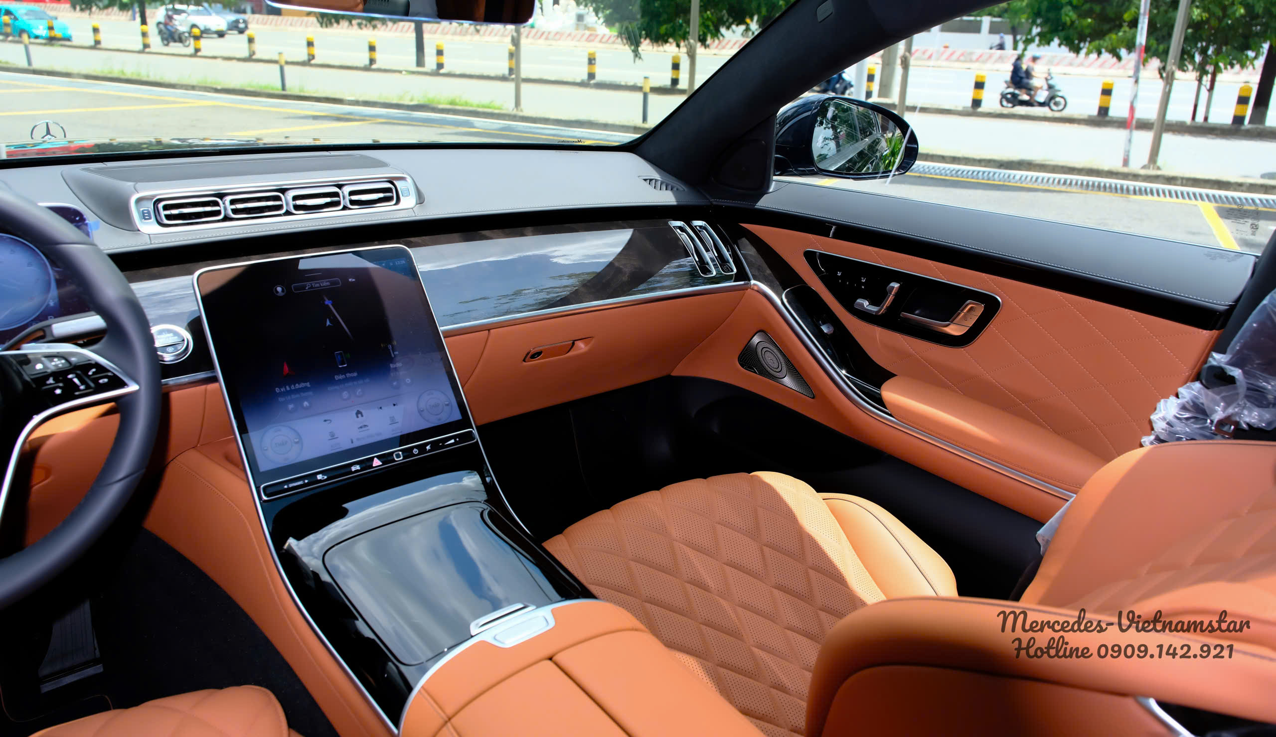 Khoang cabin Mercedes S450 Luxury màu Nâu đẳng cấp doanh nhân