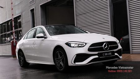 Mâm xe AMG thể thao kết hợp hoàn hảo với thân xe C300 AMG màu Trắng