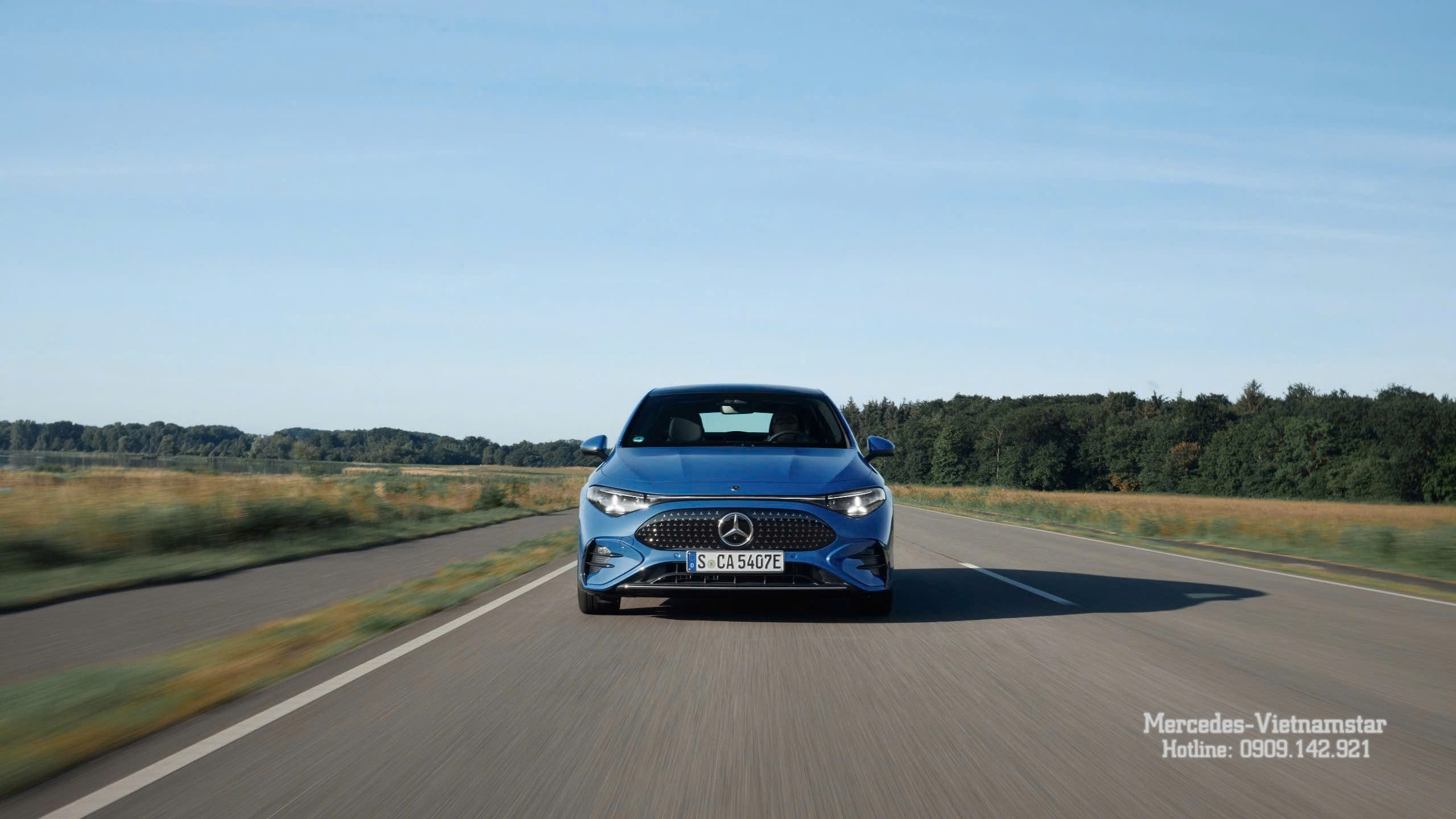 Cụm đèn pha LED hình ngôi sao độc bản của Mercedes-Benz CLA Class 2026.
