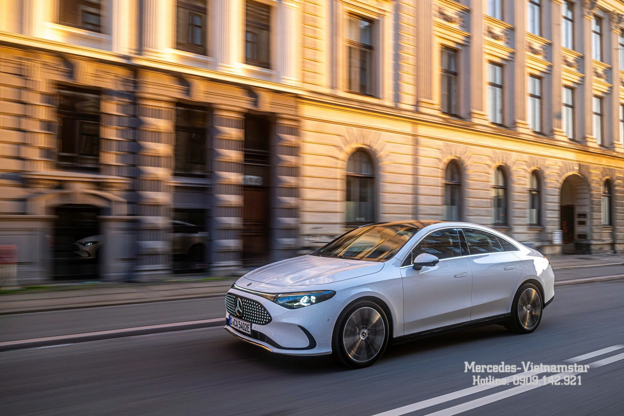 di chuyển kỷ lục lên tới hơn 750 km sau một lần sạc đầy của mẫu Mercedes-Benz CLA Class 2026 thuần điện.