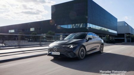 Cận cảnh thiết kế khí động học của mẫu xe Mercedes CLA200 điện thế hệ mới nhất.