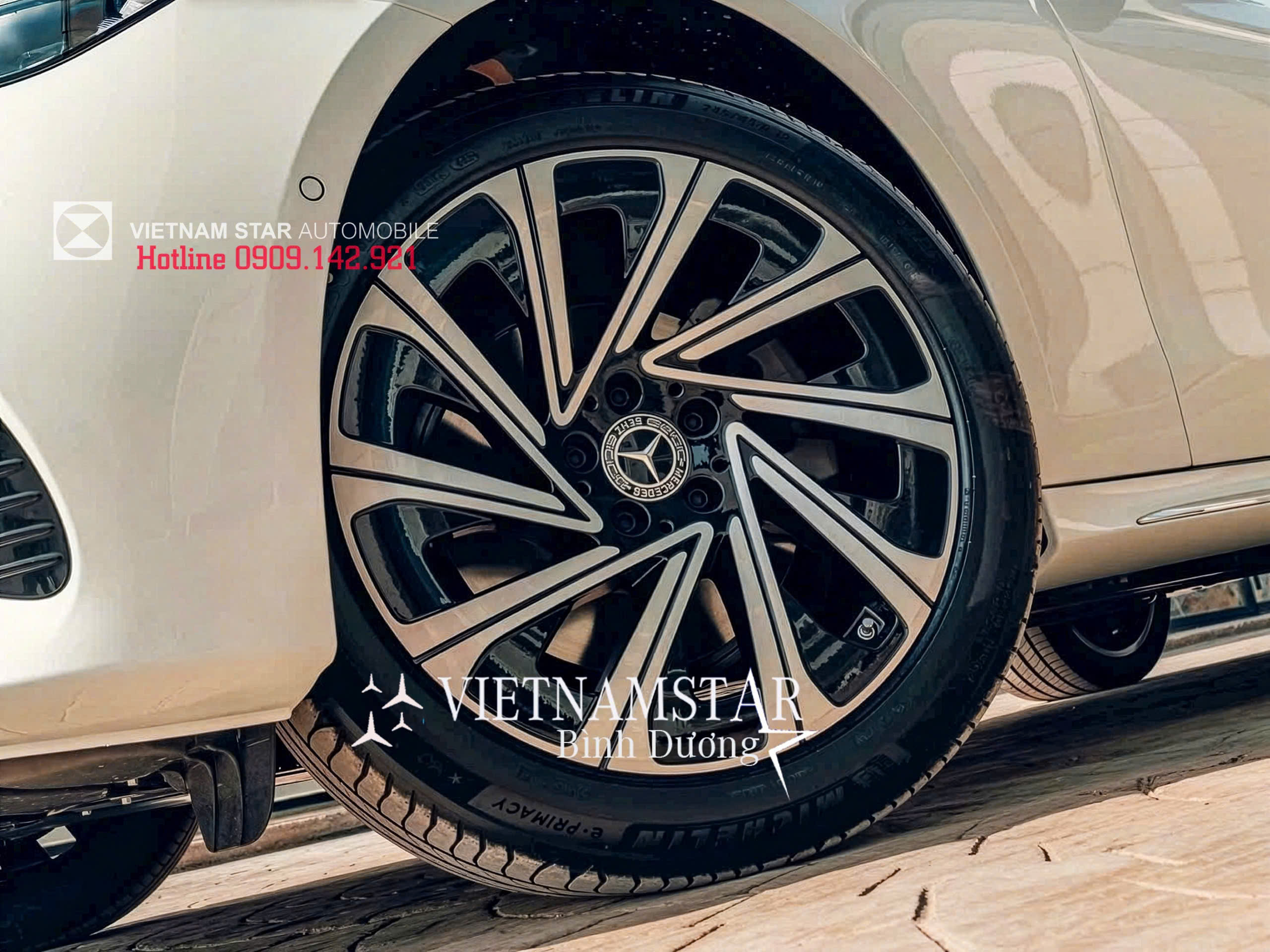 mâm hợp kim 19-inch 10 chấu thiết kế exclusive của mercedes e 200 2025