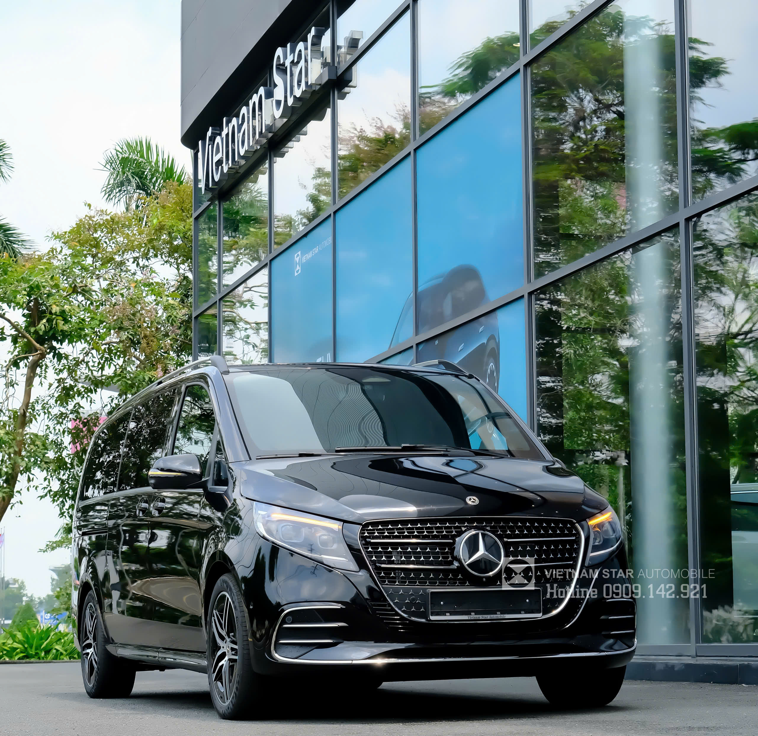 Mercedes-Benz V300 AMG - Ảnh 7