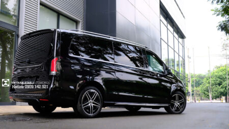 gia-V300-AMG-mau-den