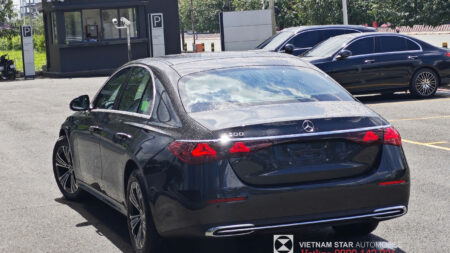 E200 Avantgarde màu xám