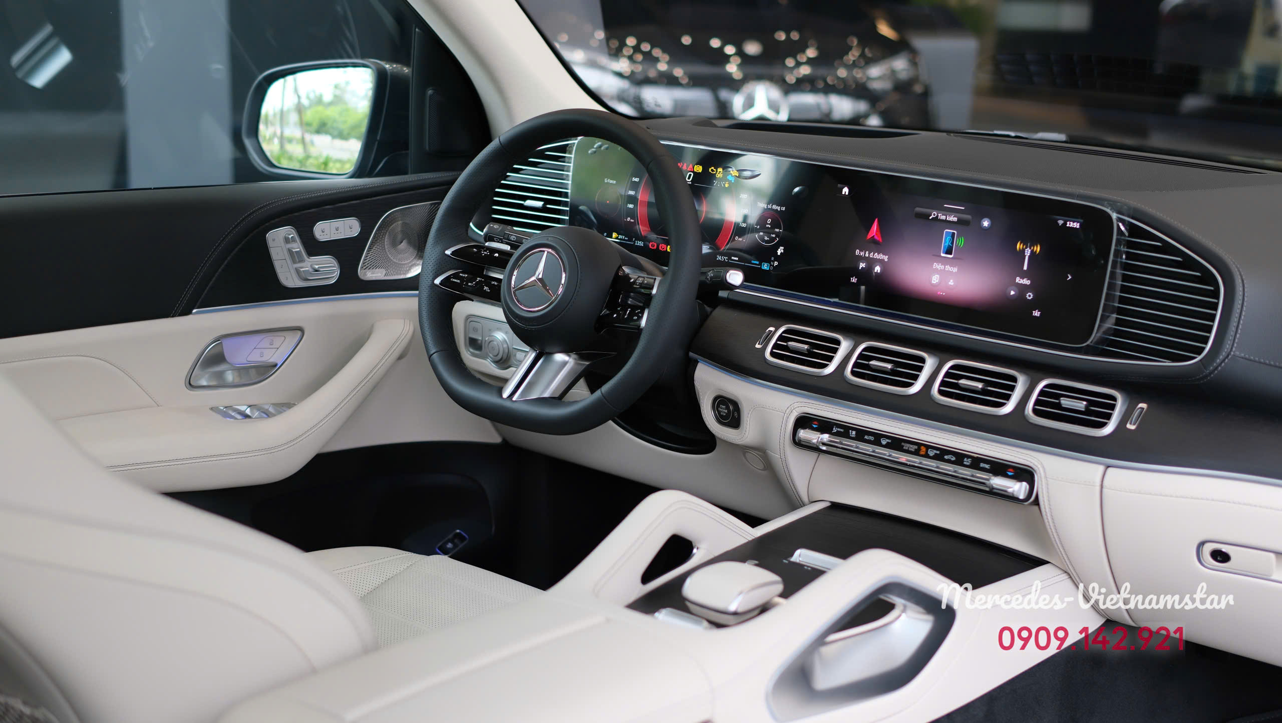 Không gian nội thất GLS450 nội thất Be cao cấp của Mercedes GLS450