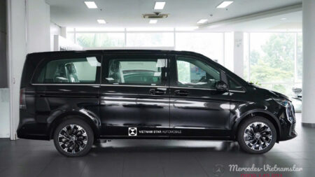 Mercedes V300 Avantgarde 2025 Black tổng thể thân xe