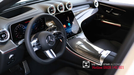 GLC 300 V2 2025 tại Việt Nam