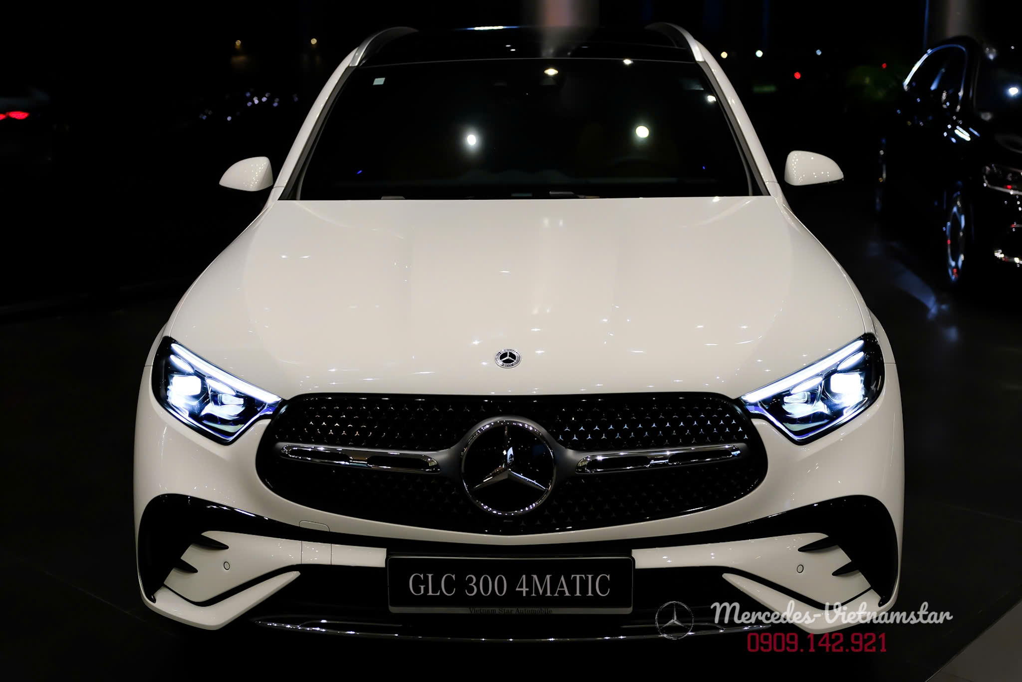 Phần đầu xe GLC300 Trắng 