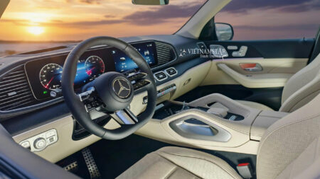 Tổng thể nội thất Mercedes GLS 450 màu Be sang trọng