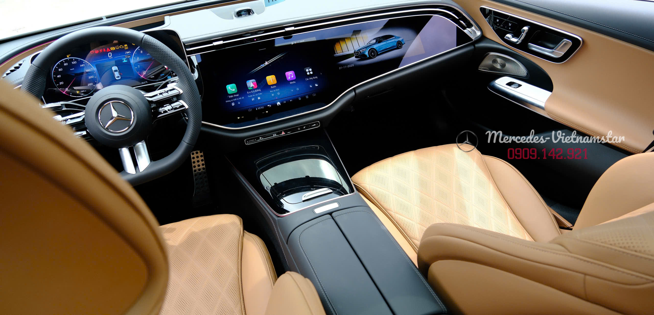 E 300 Đỏ, không gian nội thất Da Nappa Nâu Tonka.