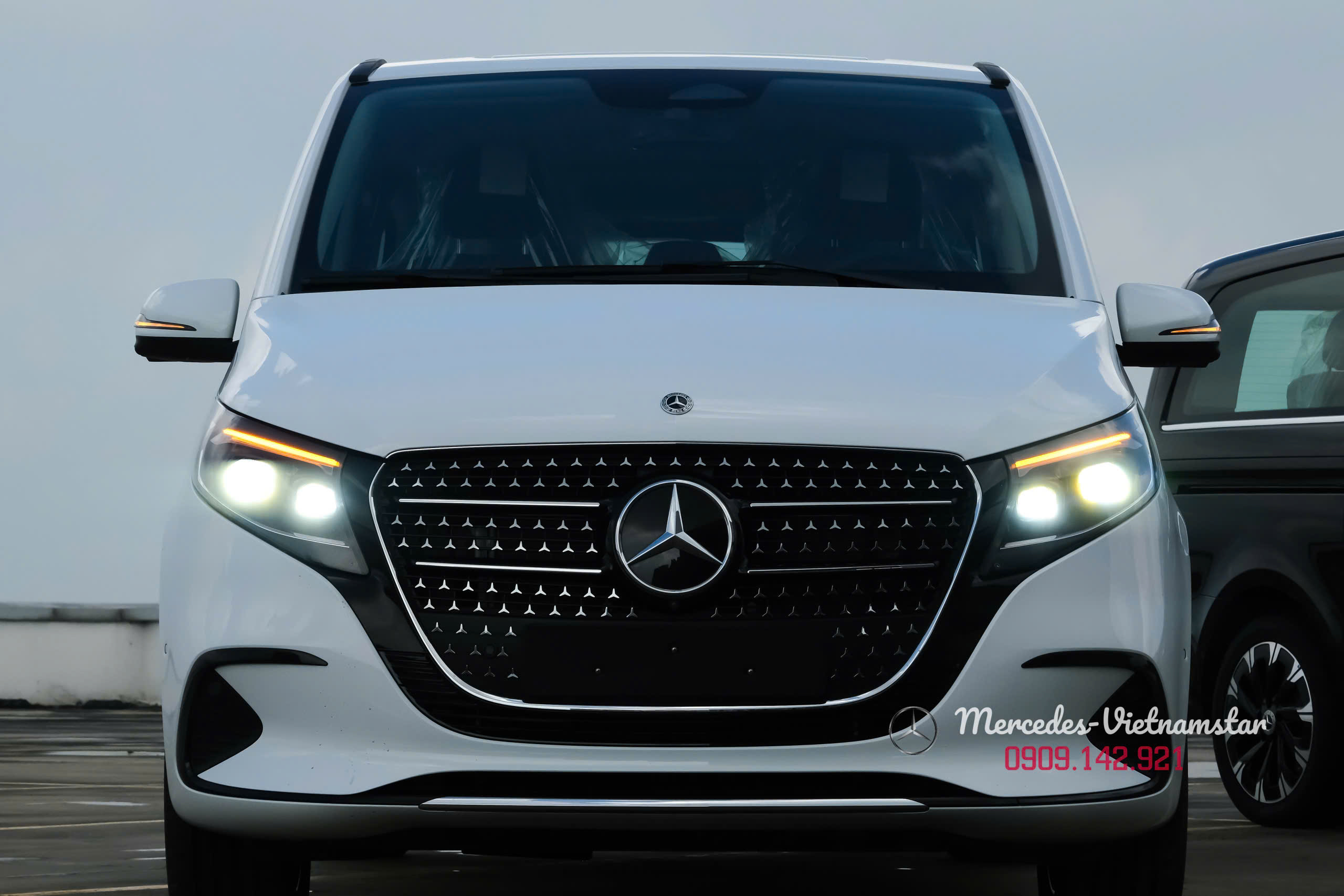 Mercedes V 300 Avantgarde 2025: Đẳng Cấp Thương Gia - Giao Ngay - Ảnh 7