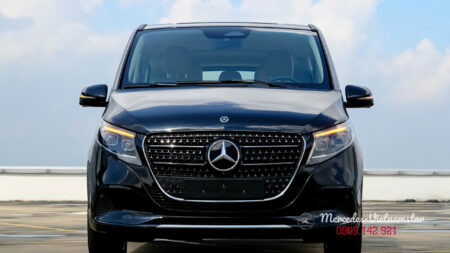 Hình ảnh thực tế xe Mercedes V300 Avantgarde Màu Đen Obsidian quyền lực và đẳng cấp.