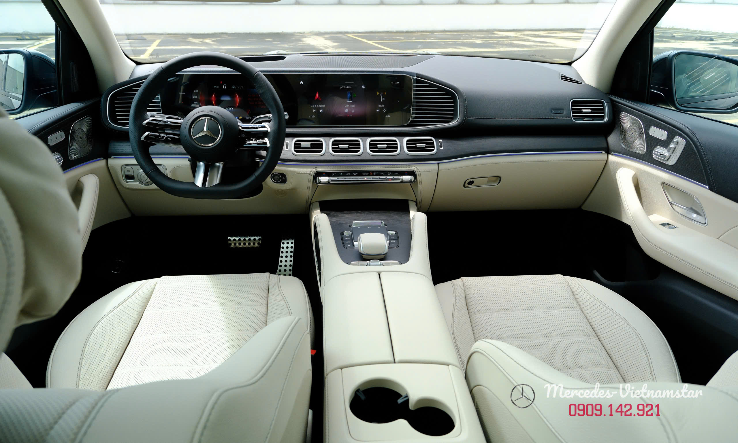 Không gian nội thất GLS 450 Edition 30 màu Be rộng rãi và thoáng đãng