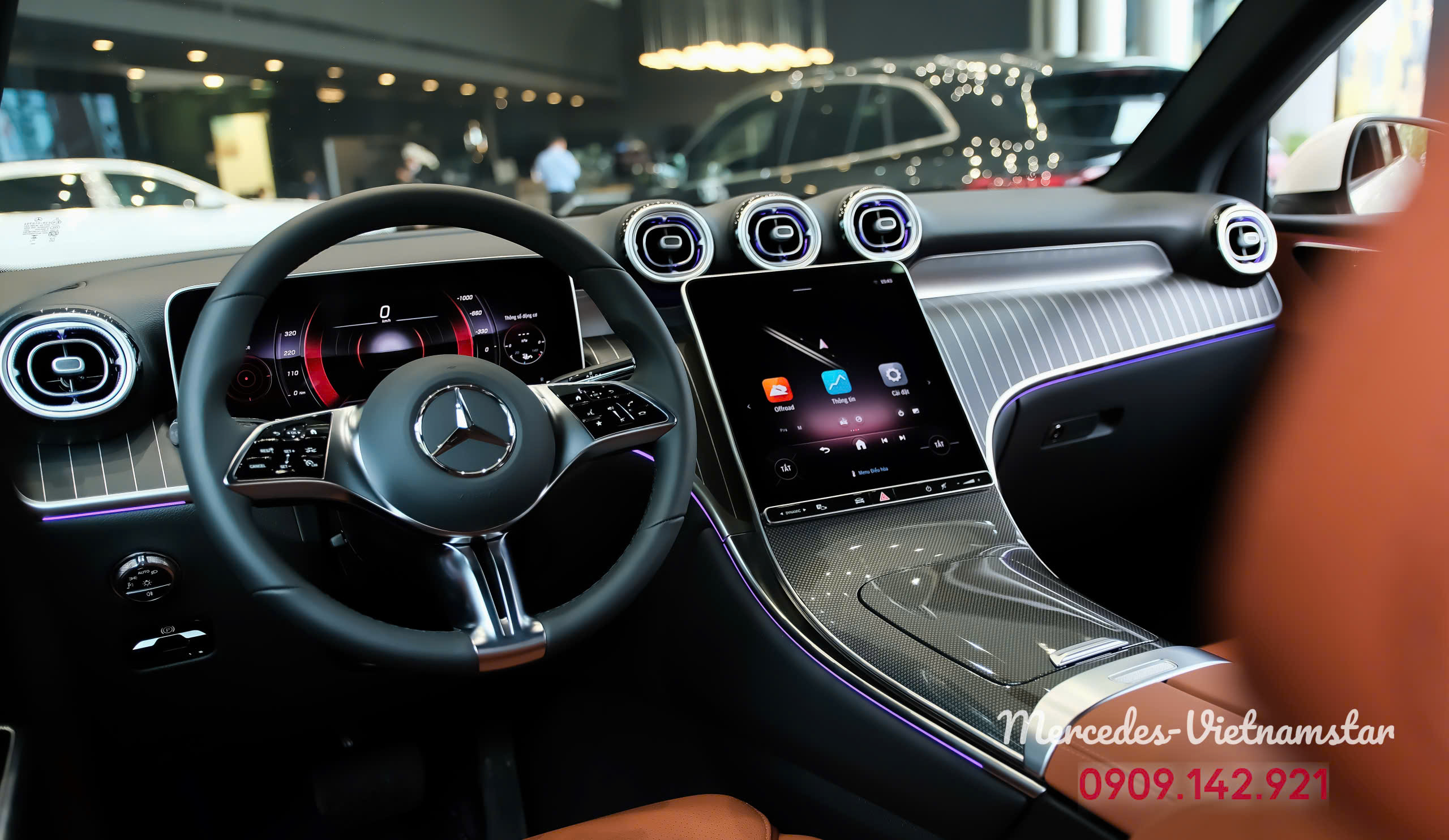 Nội thất Mercedes GLC 200 màu nâu sang trọng.