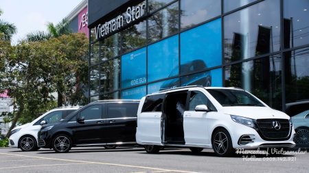 Cận cảnh dàn V300 AMG tại showroom Mercedes lớn nhất Việt Nam