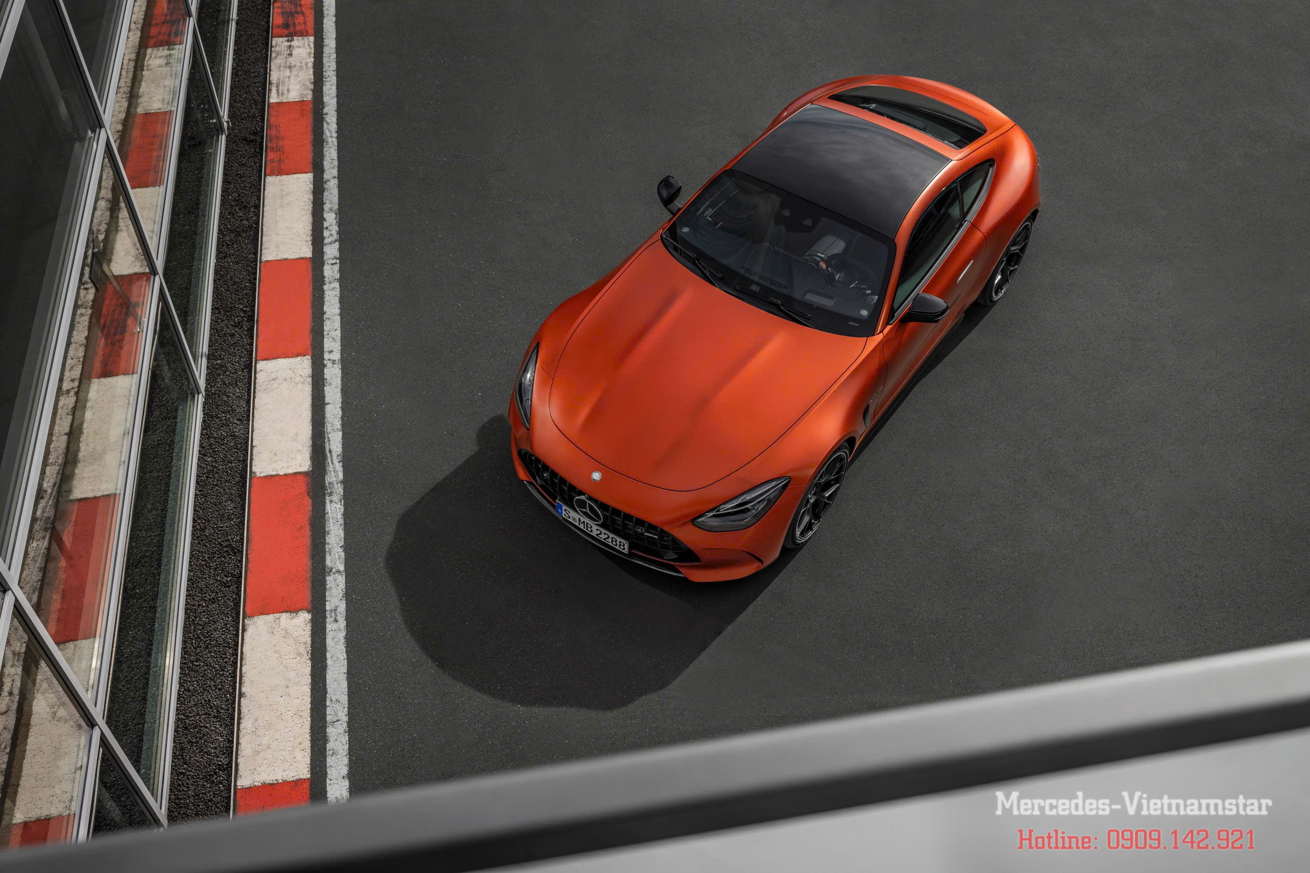 Thiết kế khí động học mạnh mẽ của dòng AMG GT63 mới ra mắt.