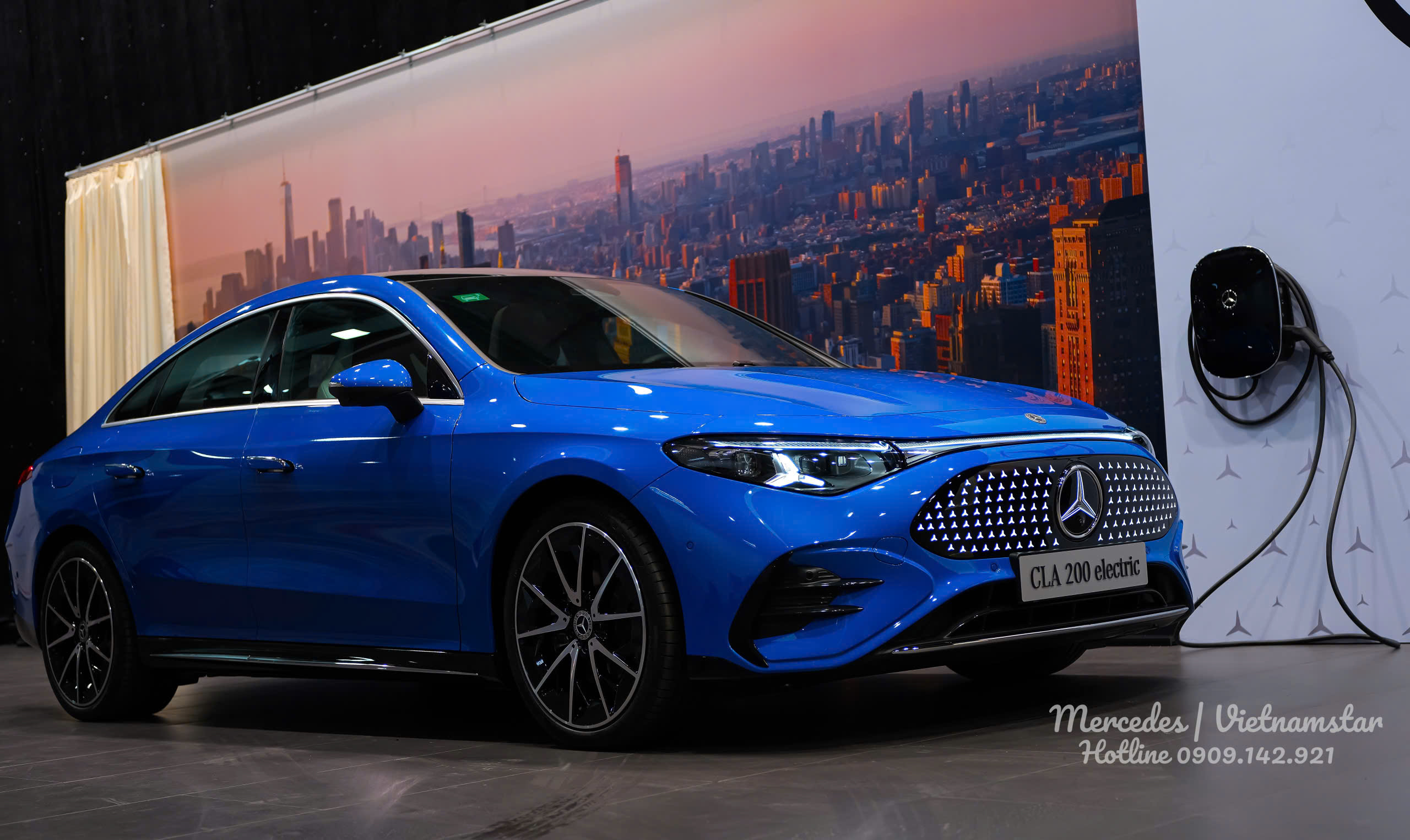 Cận cảnh Mercedes CLA200 Electric tại Việt Nam chuẩn bị ra mắt