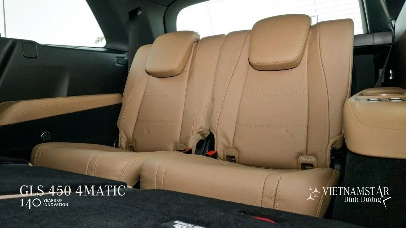 Khoang hành khách thứ 3 trên Mercedes GLS450 Edition 140 Year
