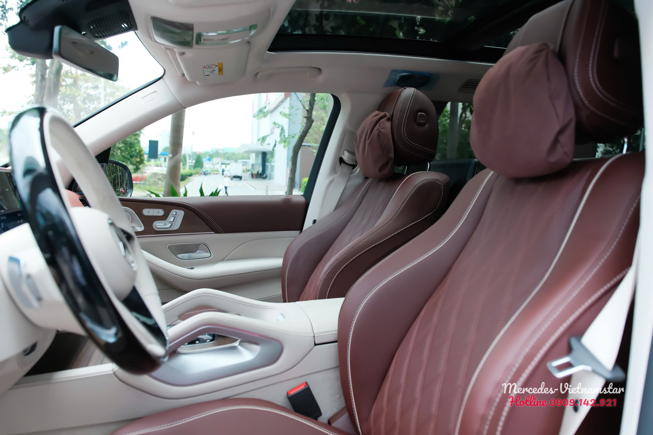 Maybach GLS480 Facelift khoang lái nội thất da Nappa màu nâu Mahogany cao cấp