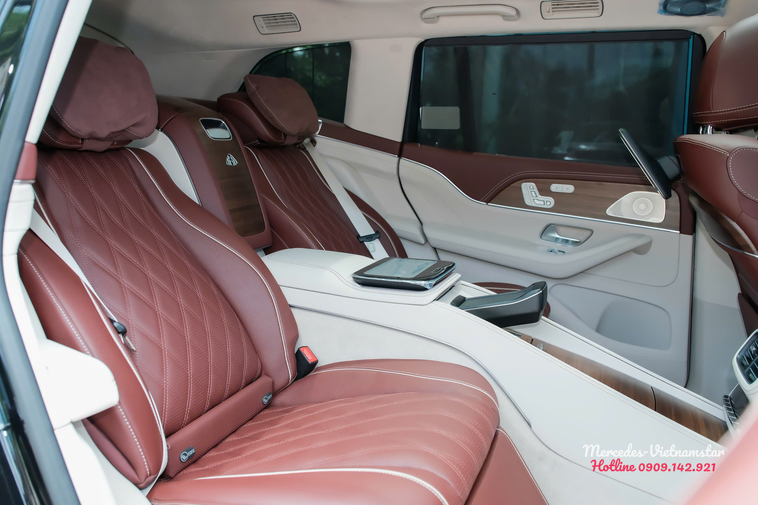 GLS480 Facelift khoang thương gia phía sau phối màu nâu Mahogany và kem
