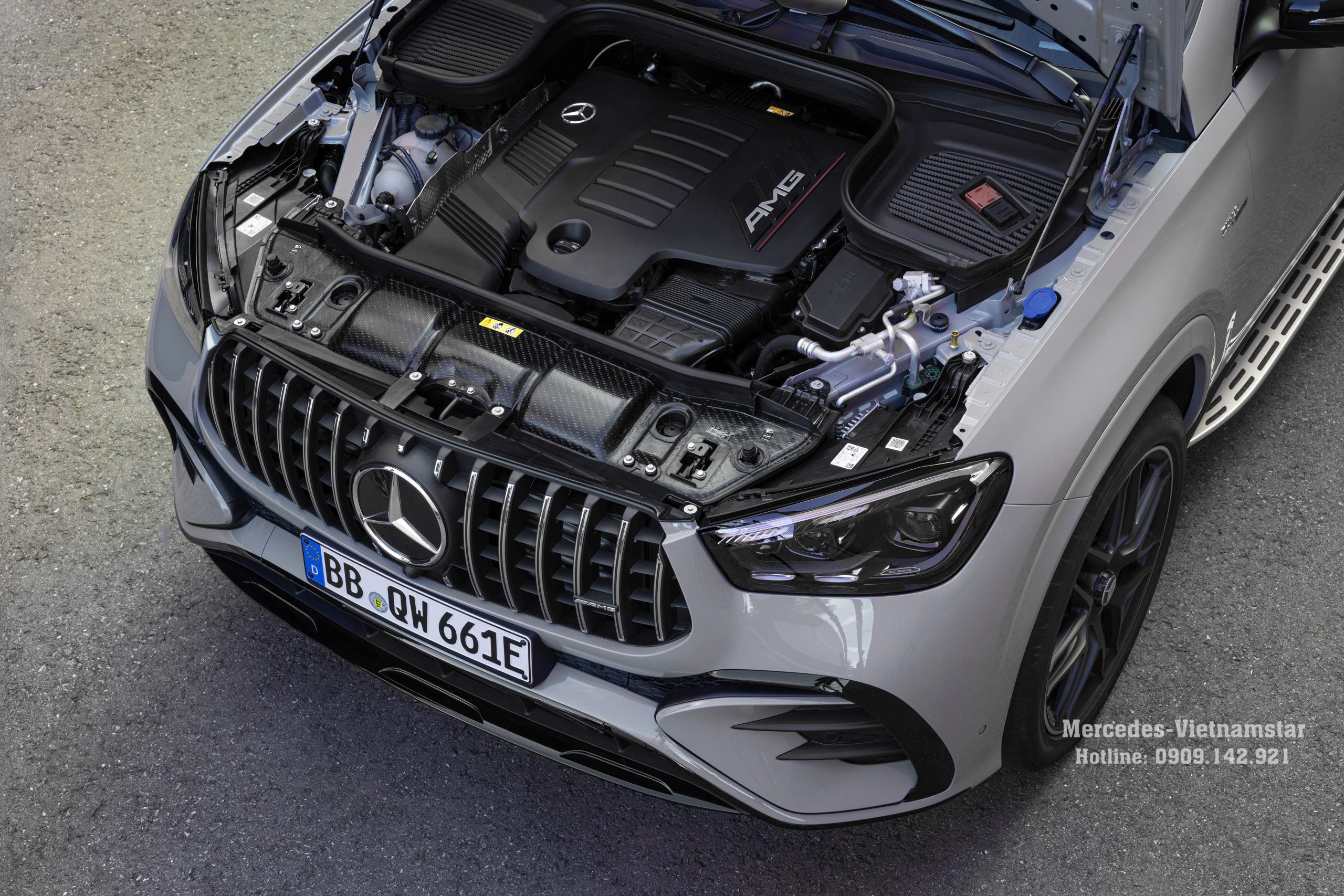 Khoang động cơ trên Mercedes AMG GLE53 Coupe Facelift