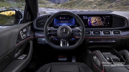 Các nút điều khiển AMG chuyên biệt trên vô lăng GLE 53 Facelift mới