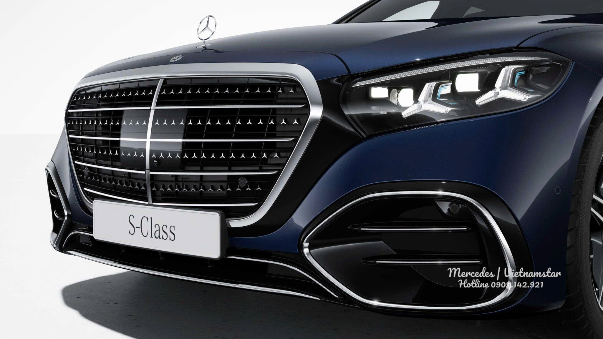 Thiết kế đầu xe Mercedes S 450 AMG thể thao hiện đại