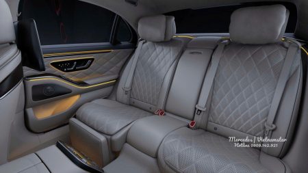 Khaong thương gia trên S450 AMG rộng rãi