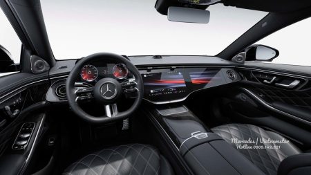 Khoang lái trên Mercedes S450 AMG vô cùng hiện đại và tiện nghi với tone da màu đen