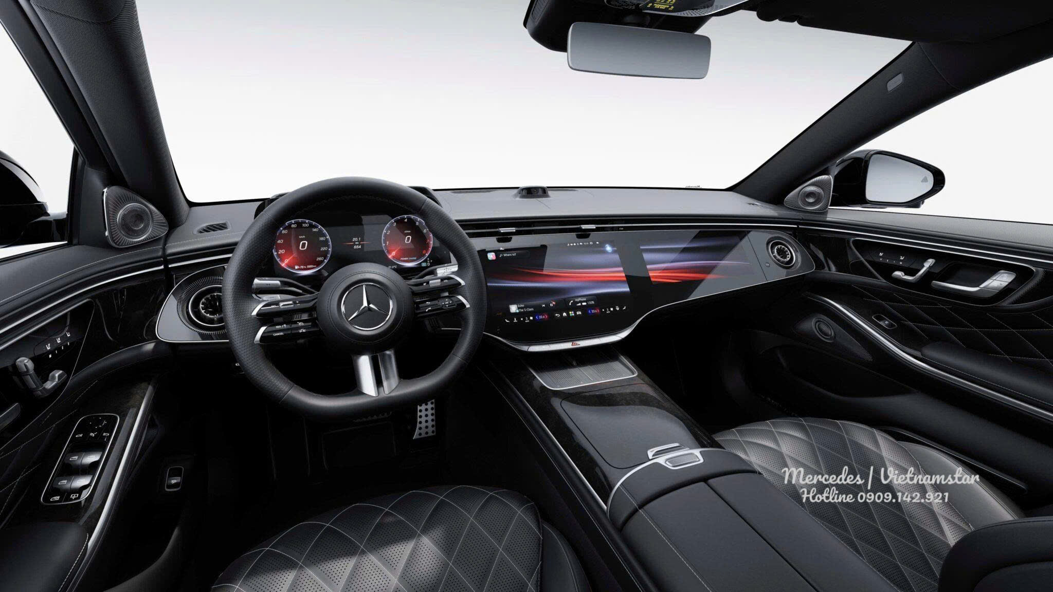 Khoang lái trên Mercedes S450 AMG vô cùng hiện đại và tiện nghi với tone da màu đen